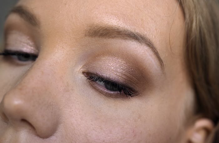 hooded and deep set eyes eyeshadow