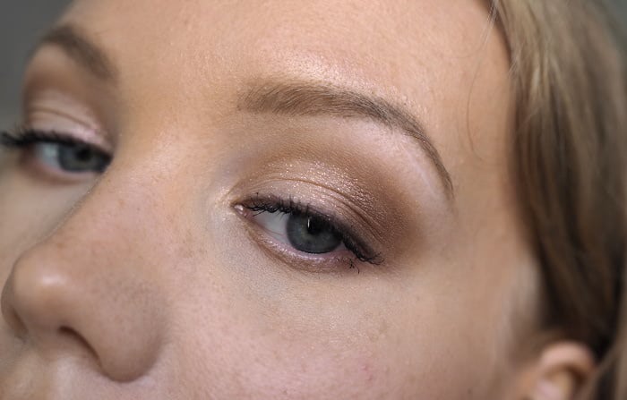 hooded and deep set eyes eyeshadow