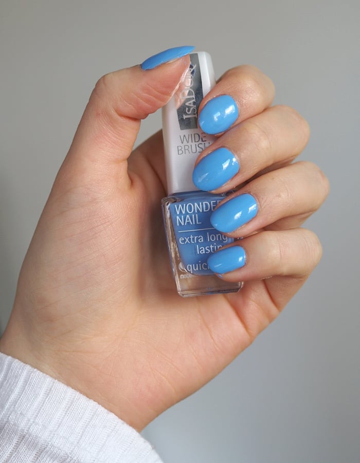 isadora scuba blue nail polish