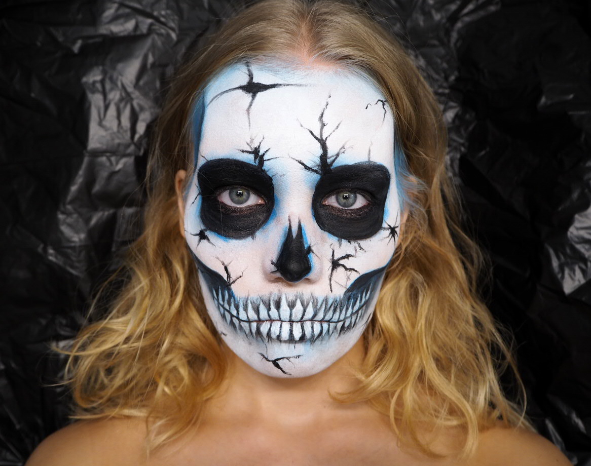 Black and Gold Glam Skull - Face Paint for a Halloween night out 