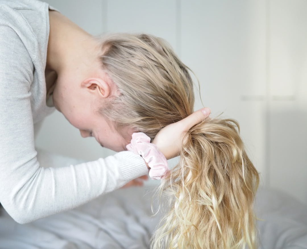 how to pineapple hair