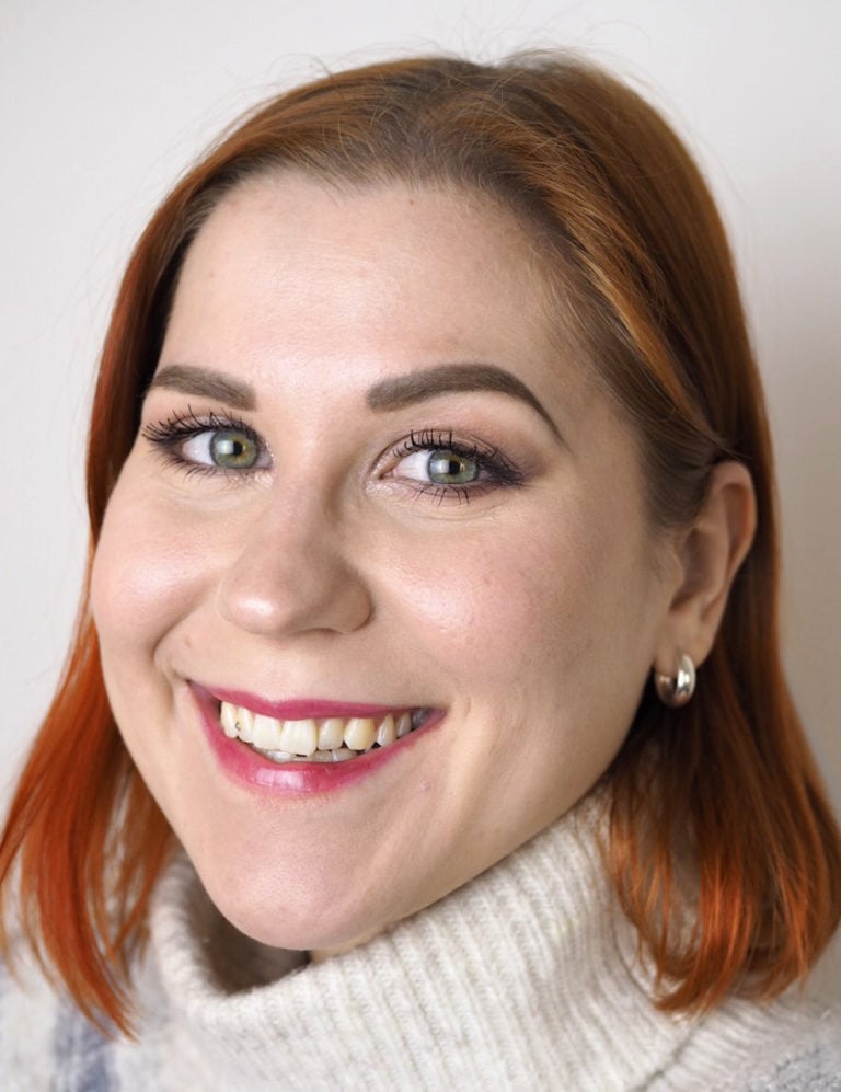 How to makeup for round deep set eyes Charlotta Eve