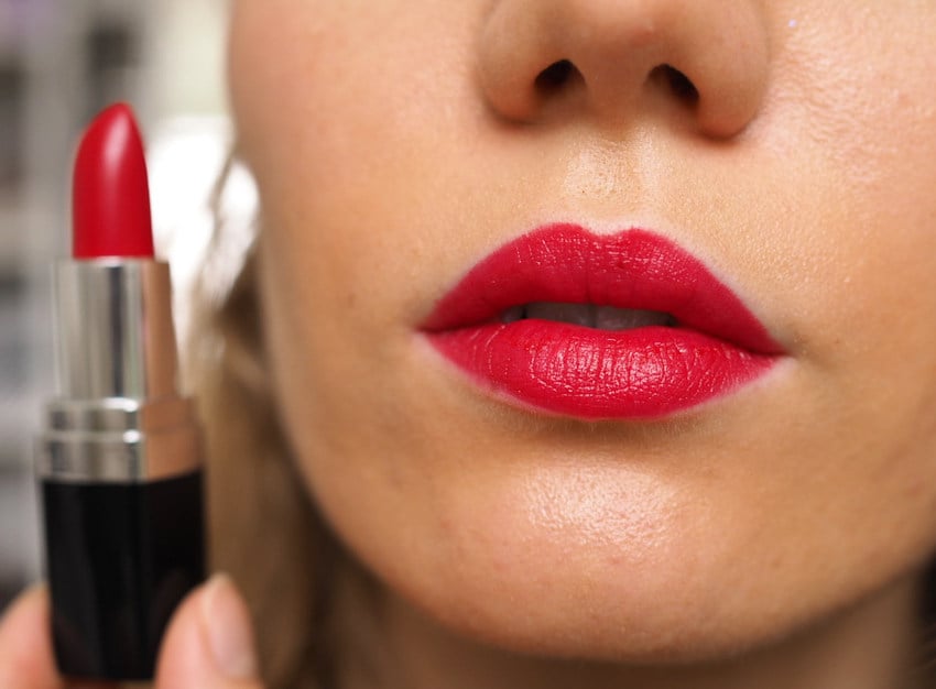 6 x the perfect red lipstick - Charlotta Eve