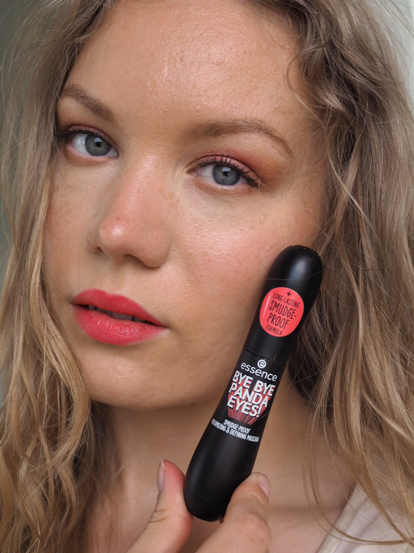 Cruelty free mascara essence Bye Bye Panda Eyes!