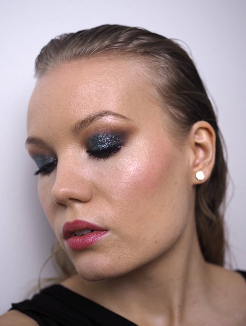 Navy Glitter Smokey Eyes Tutorial