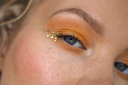 yellow glitter eye makeup